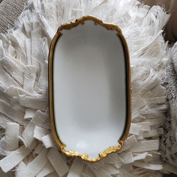 Vienaud Limoges Small Serving Plate with 24kt gold trim modern-looking - Picture 6 of 11